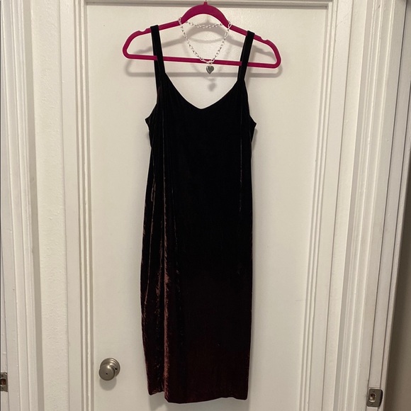 LOFT Dresses & Skirts - Dress Elegant Merlot Velvet Dress